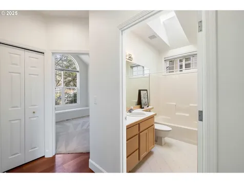 5592 Yorkshire Place Lake Oswego OR 97035