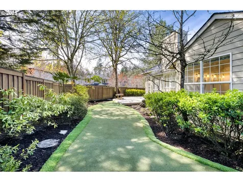 5592 Yorkshire Place Lake Oswego OR 97035