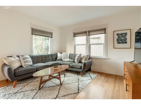 2036/2038 SE Morrison Street Portland OR 97214