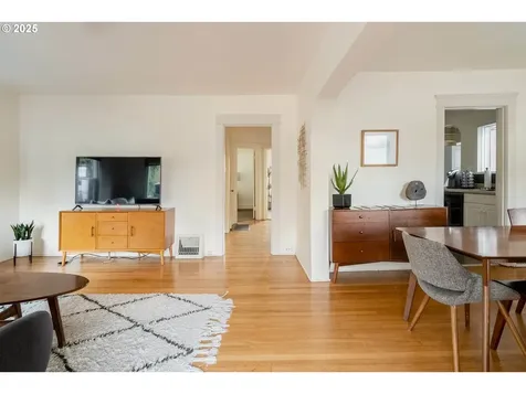 2036/2038 SE Morrison Street Portland OR 97214