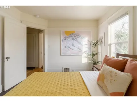 2036/2038 SE Morrison Street Portland OR 97214