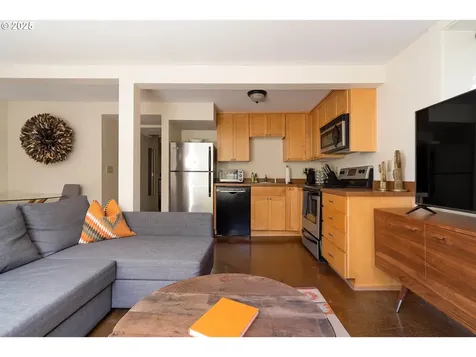 2036/2038 SE Morrison Street Portland OR 97214
