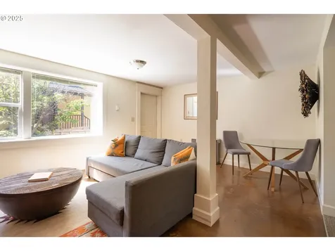 2036/2038 SE Morrison Street Portland OR 97214