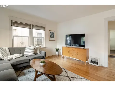 2036/2038 SE Morrison Street Portland OR 97214