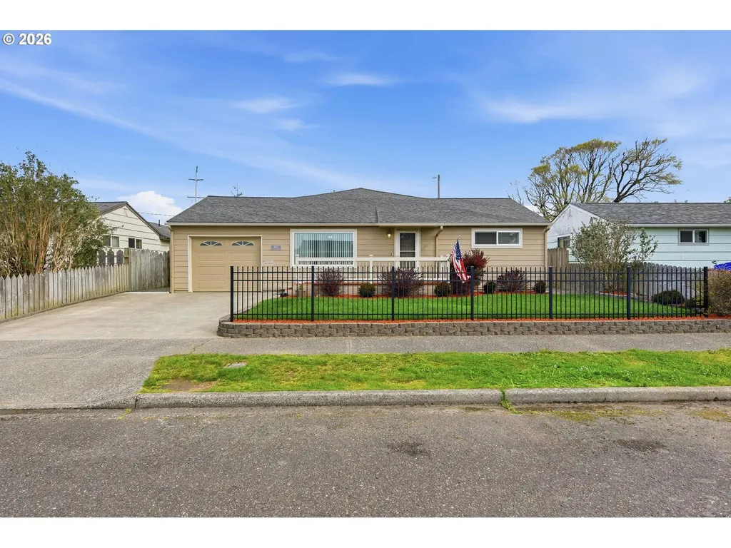 1024 Noble Avenue Coos Bay OR 97420