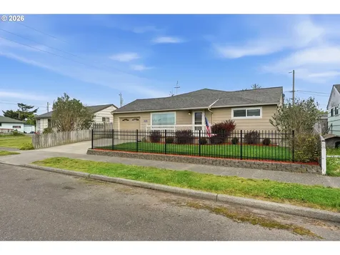1024 Noble Avenue Coos Bay OR 97420