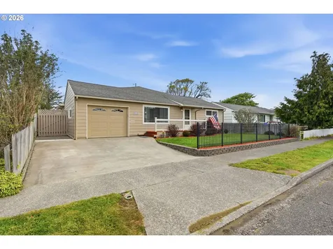 1024 Noble Avenue Coos Bay OR 97420
