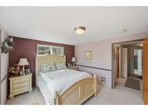1024 Noble Avenue Coos Bay OR 97420