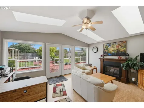 1024 Noble Avenue Coos Bay OR 97420