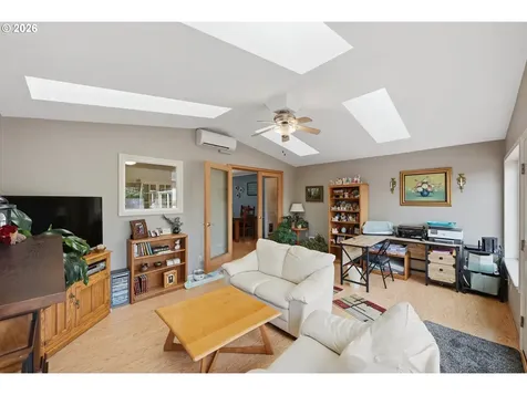 1024 Noble Avenue Coos Bay OR 97420