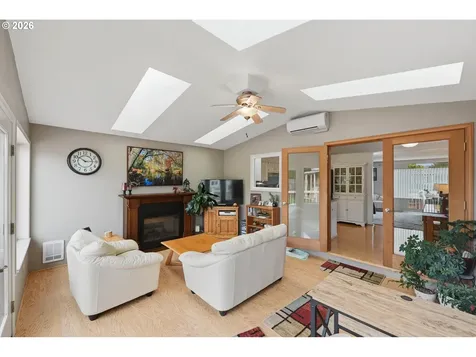1024 Noble Avenue Coos Bay OR 97420