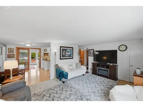 1024 Noble Avenue Coos Bay OR 97420