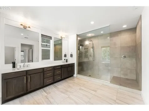 4033 NW 60th Circle Camas WA 98607