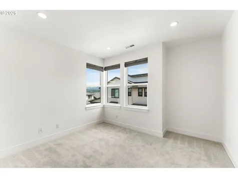4033 NW 60th Circle Camas WA 98607