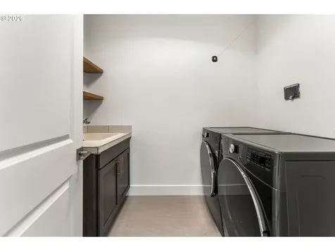 4033 NW 60th Circle Camas WA 98607