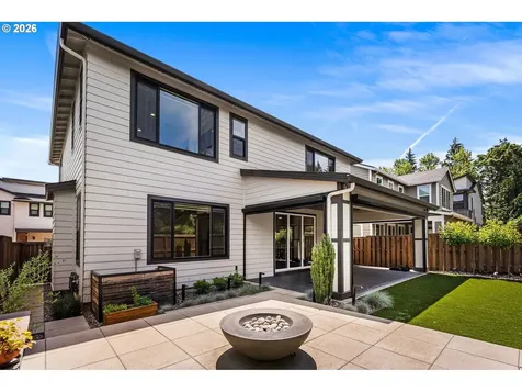 4033 NW 60th Circle Camas WA 98607