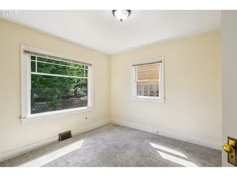 2505 N Emerson Street Portland OR 97217
