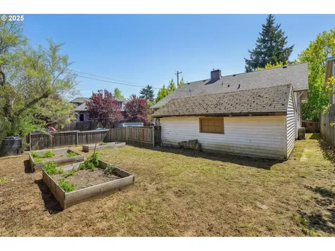 2505 N Emerson Street Portland OR 97217