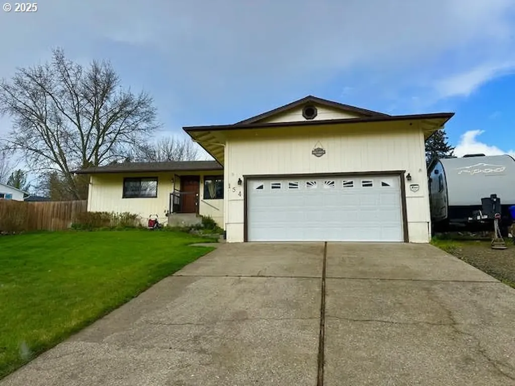 154 Maywood Court Roseburg OR 97471