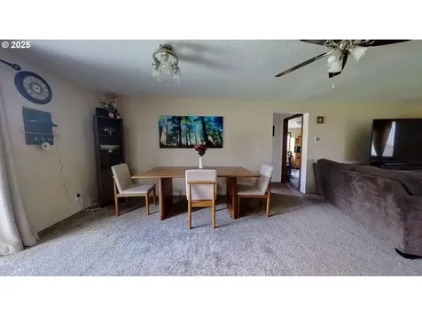 154 Maywood Court Roseburg OR 97471