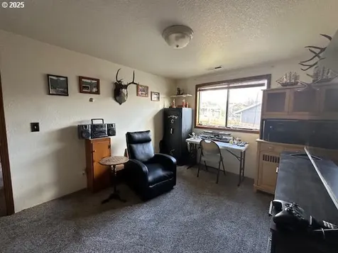 154 Maywood Court Roseburg OR 97471