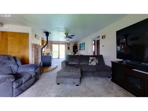 154 Maywood Court Roseburg OR 97471
