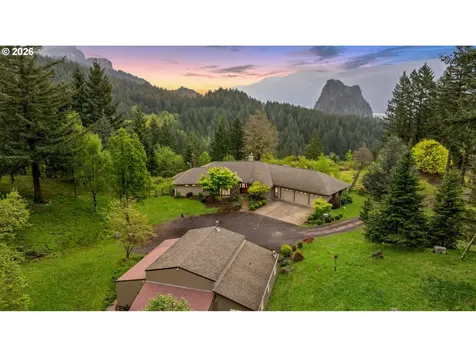 262 Beacon Highland Road Stevenson WA 98648