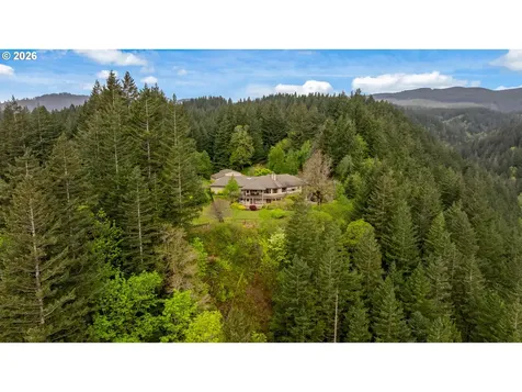 262 Beacon Highland Road Stevenson WA 98648