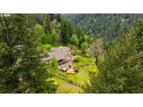 262 Beacon Highland Road Stevenson WA 98648