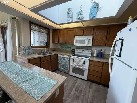 29134 Ellensburg Avenue Gold Beach OR 97444