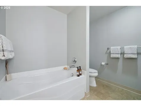10213 NE 58th Street Vancouver WA 98662