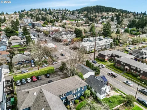 5253 E Burnside Street Portland OR 97215