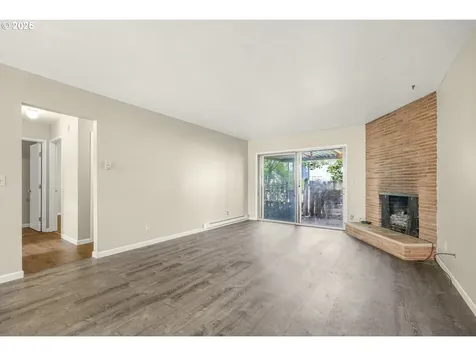 5253 E Burnside Street Portland OR 97215