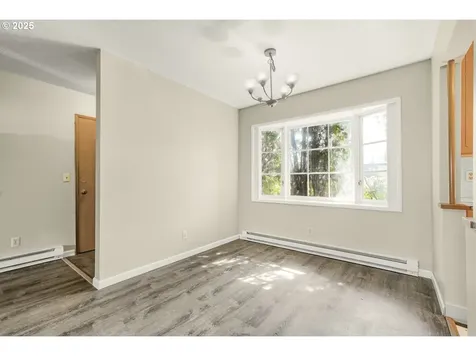 5253 E Burnside Street Portland OR 97215