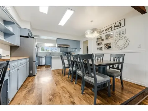 803 N Elliott Road Newberg OR 97132