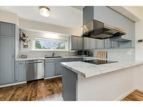 803 N Elliott Road Newberg OR 97132