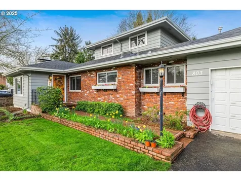 803 N Elliott Road Newberg OR 97132