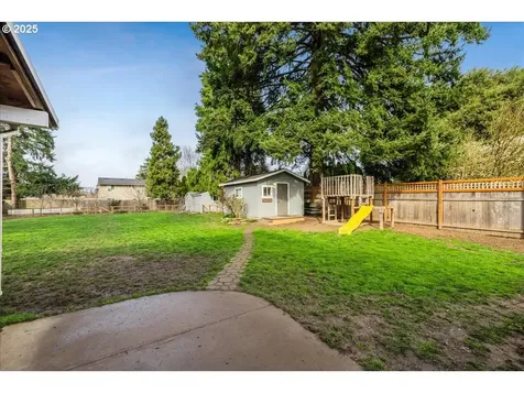 803 N Elliott Road Newberg OR 97132