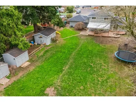 803 N Elliott Road Newberg OR 97132