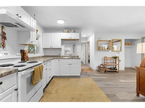 9946 N Lombard Street Portland OR 97203