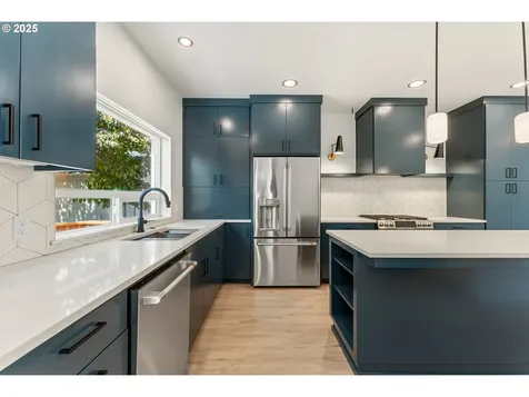 2723 SE 74th Avenue Portland OR 97206