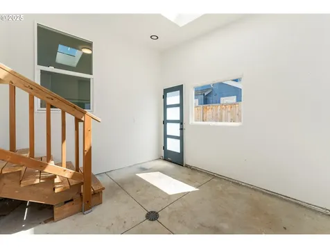 2723 SE 74th Avenue Portland OR 97206