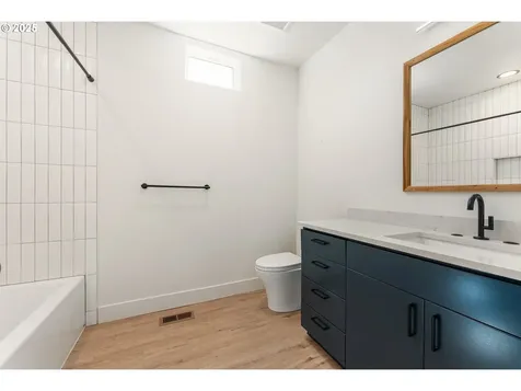 2723 SE 74th Avenue Portland OR 97206