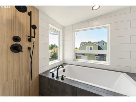 2723 SE 74th Avenue Portland OR 97206