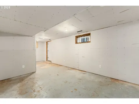 2723 SE 74th Avenue Portland OR 97206