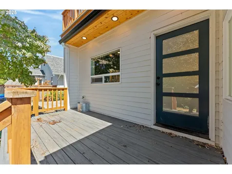 2723 SE 74th Avenue Portland OR 97206
