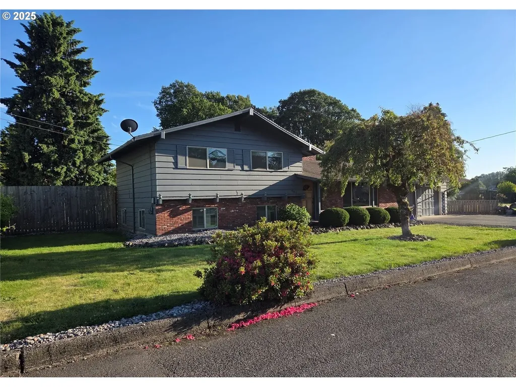 447 Cc Street Woodland WA 98674