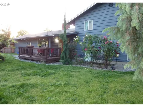 447 Cc Street Woodland WA 98674