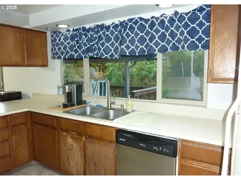 447 Cc Street Woodland WA 98674