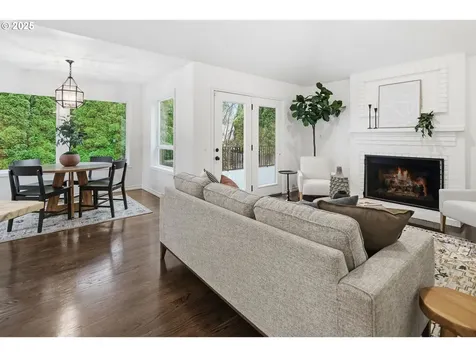 12723 Adrian Court Lake Oswego OR 97034